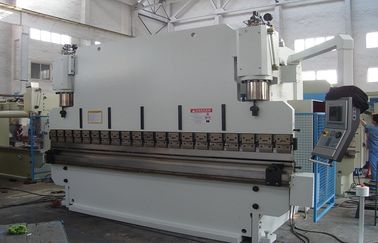 Seguridad hidráulica de acero 10000KN 1000T/6000m m del freno de la prensa del CNC Benchtop de la dobladora