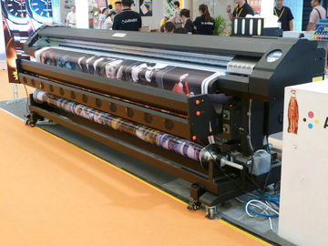 La impresora solvente 77802L del formato grande de 4 colores dobla echado a un lado para la bandera de la flexión
