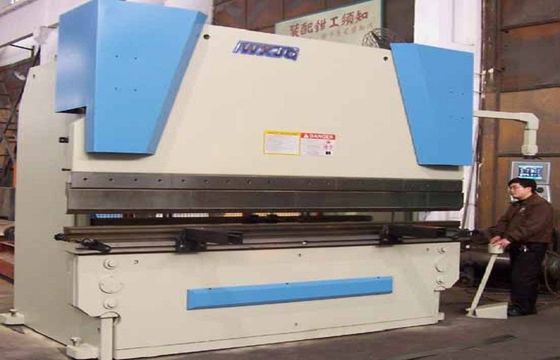 maquinaria del freno de la prensa hidráulica del CNC del surco de 6m m V para las placas de acero de doblez 160T/3200m m