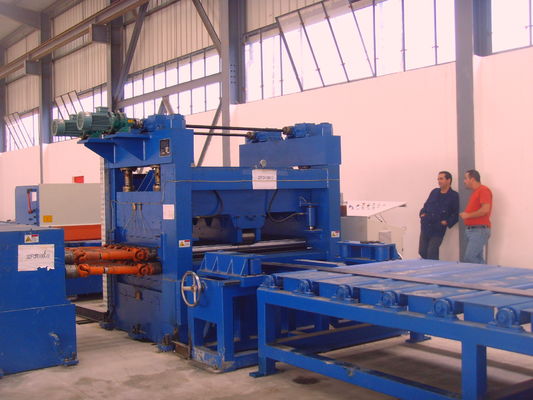 Altas cadena de producción del polo ligero del palo/cortadora económicas para el polo ligero 12000m m