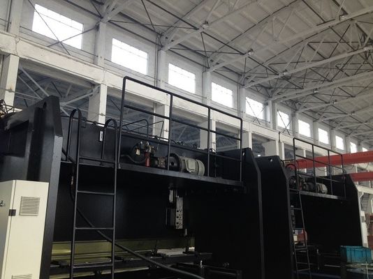 Máquina de flexión de placas hidráulicas CNC de doble enlace para línea de producción de postes luminosos