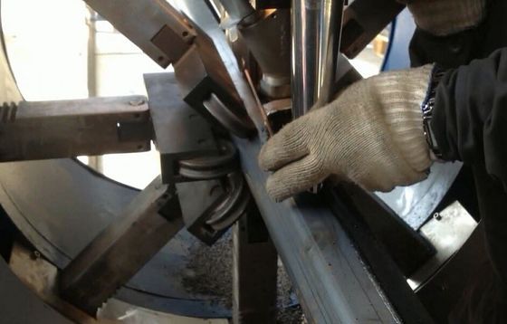 Máquina 60 de la Cerrar-Soldadura de poste ligero del poste de la lámpara del diámetro de Larege - 340m m, 16 miden máximo