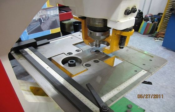 Máquina hidráulica del cerrajero del sacador y del esquileo, corte de máquina de poste ligero 25m m máximos
