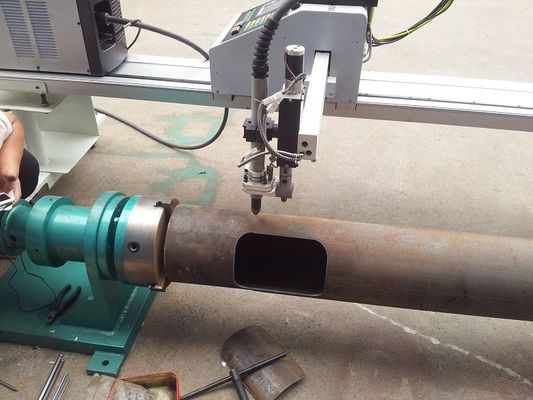 Máquina de corte de puertas de postes ligeros de 2500 mm, máquina de corte de puertas de postes ligeros de plasma CNC