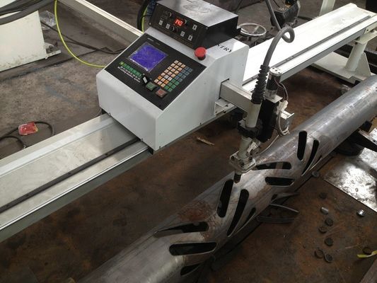 Máquina de corte de puertas de postes ligeros de 2500 mm, máquina de corte de puertas de postes ligeros de plasma CNC