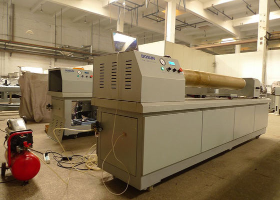 Repetición rotatoria de la pantalla del grabador 640m m del laser de la materia textil, máquina de grabado ULTRAVIOLETA azul