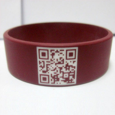 Multicolor suavemente respetuoso del medio ambiente de encargo de la pulsera de la energía del silicón del código de QR